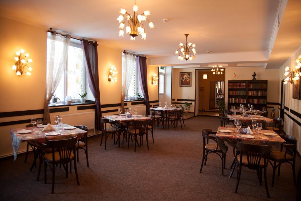 Florentina Hotel Edinet Eksteriør billede