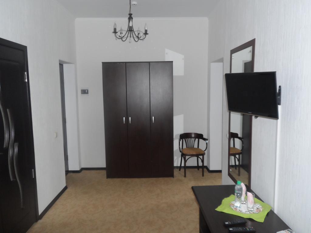 Florentina Hotel Edinet Eksteriør billede
